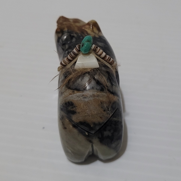 Vintage Native American Zuni Fetish Chunky Marble Onix Bear 2.25" Long - Signed. - Picture 4 of 7